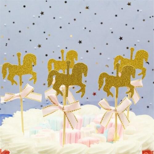 5Pcs/Set Lovely Carousel Shape Cake Stoppers Delicate Cupcake Dessert Toppers Party Bithday Decoration