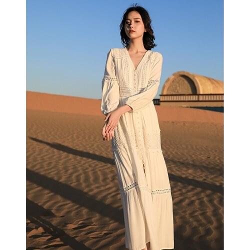 Women Retro V-Neck Dress Hot Spring Summer Waist Was Thin French Bellflower Skirt Temperament Holiday Beach Feminina CX1408