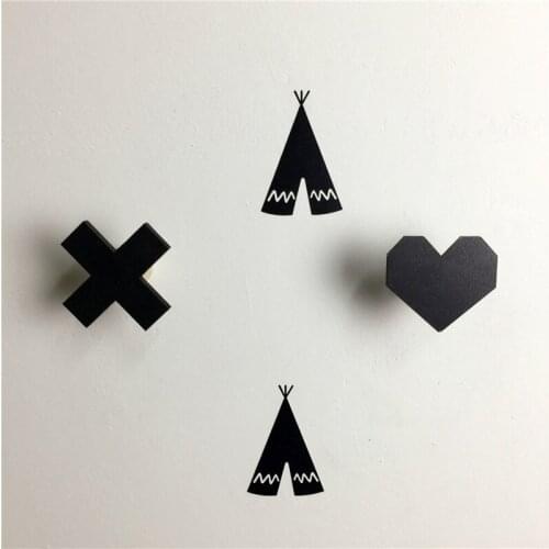 Cute Heart Wooden Hooks Hangers For Kids Room Wall Decorative Clothing Hanger Children Birthday Gift Hook