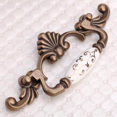 Continental retro gold flower door rings hanging bookcase wardrobe Laqinggu Ceramic Drawer Handle American cabinet door handle