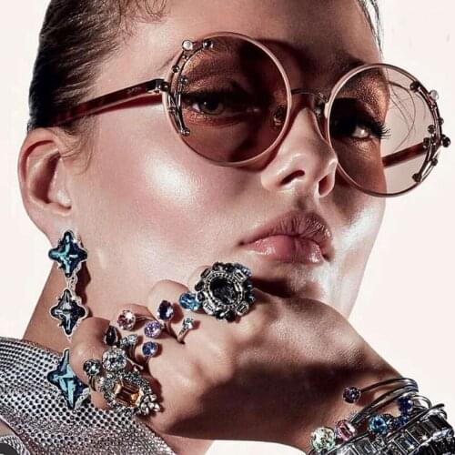New Luxury Brand Elegant Round Crystal Sunglasses For Women Vintage Gradient Pink Brown Shades Female Alloy Rhinestone Glasses