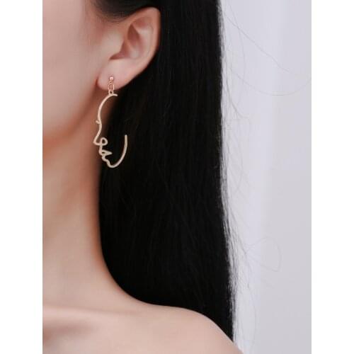 2019 Hot New Fashion Girls Multiple Choice Earrings Retro Metal Alloy Fashion Abstract Hollow Out Dangle Earrings earring Face