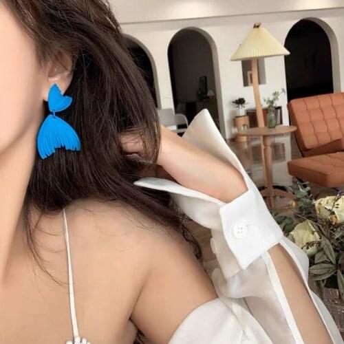 Fashion Simple Korean Style Fishtail Design Stud Earring Womens Ear Accessories Temperament Party Jewelry Gift