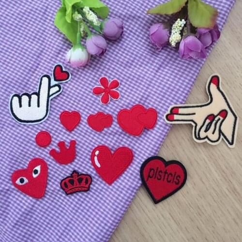 50pcs/lot Loving Gesture Lips Embroidery Patches Letters Clothing Decoration Accessories Diy Iron Heat Transfer Applique