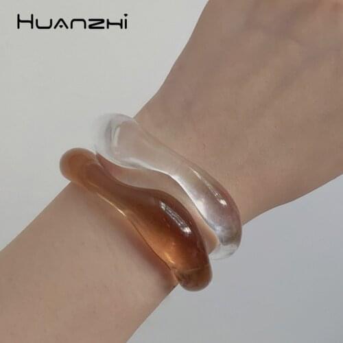 HUANZHI 2021 New Vintage Transparent Geometric Wave Irregular Resin Acrylic Cuff Bracelet for Women Girls Bangle Jewelry Gifts
