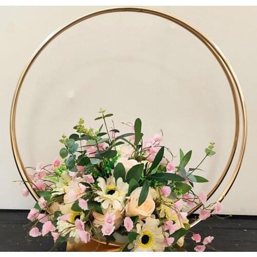 Wedding Road Lead Guide Wrought Iron Circle for Wedding T Stage Outdoor Decoration Flower Stand Shop Window Layout Scene
