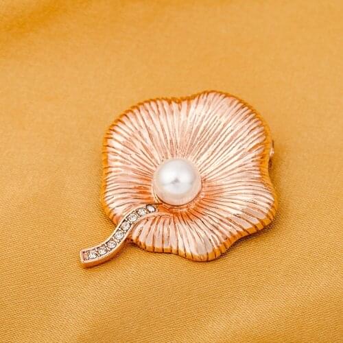 3 Kinds Leaf Simulated Pearl Bright Crystal Golden Silver Plated Metallic Brooches for Women