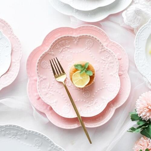 Kitchen Accessories European-style Western Embossed Lace Ceramic Plate Steak Tray Cake Plates Western Food Dish Dinner Plate