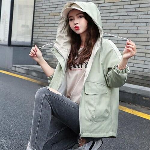 Shan liao Yi Women's Outerwear