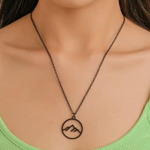 NM008 European American Round Hollow-out Womens Necklace Fashion Peaks Geometric Hollow Pendant Necklace