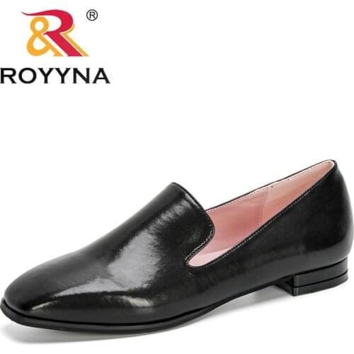 ROYYNA 2020 New Designers Women Shoes Square Toe Pumps Leather Dress Lower Heels Boat Wedding Shoes Ladies Zapatos Mujer Trendy