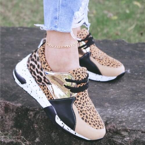 2021 Women Casual Shoes Leggings Fashion Rivets Increased Comfort Running Sneakers Seasons Plus Size 35-43