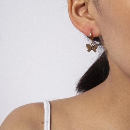 Korea Cute Butterfly Womens Earrings Stud Gold Silver-Color Acrylic Stud Earrings Animal Sweet Colorful Stud Earrings Girls Jew