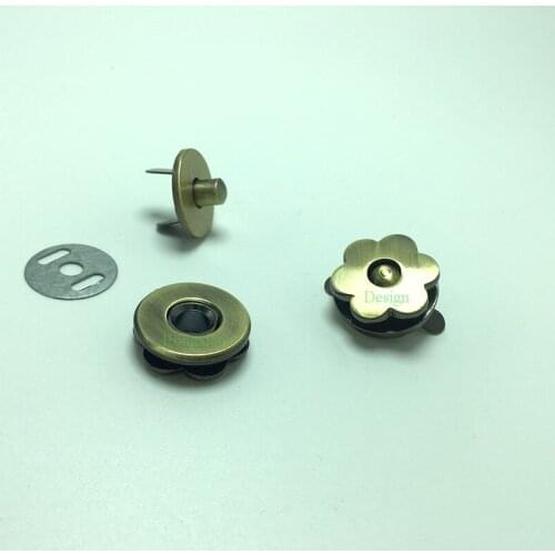 30Sets 20MM 6/8" Bronze /Gold tone flower shape Magnetic snaps buttons purse closures for Bag Book Leather