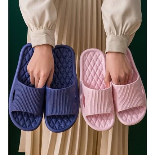 Home slippers female home indoor summer thick-soled cute couple bathing slippers home sandals and slippers men