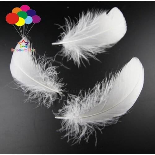 Diy 100 Pcs/Lot White Goose Feather 4-7cm 1-2 Inch Stage Props Dream Catcher Carnival Headress Mask Crafts Decoration