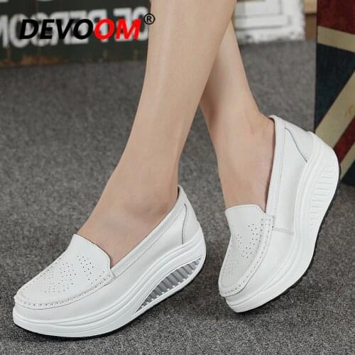 Loafers Women Genuine Leather Nurse Loafers 2019 New Fashion Ladies Flat Shoes Mocassin Femme Slip on Shoes Swing Body Shaping