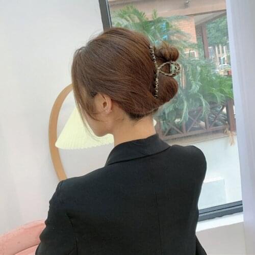 2021 The New Vintage Leopard Geometric Square Wood Grain Hair Claws Shark Hairpin For Women Hair Accessories Hair Style Make