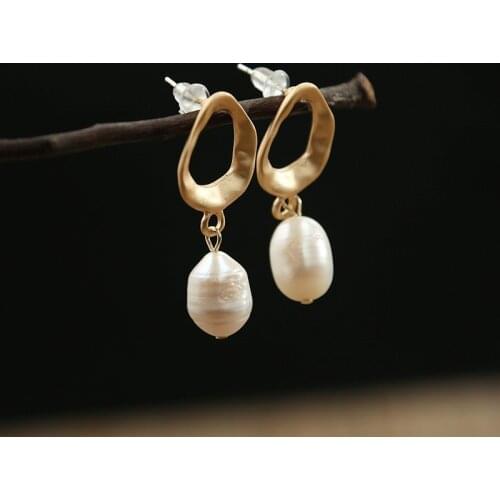 2019 New Trendy Gold Color 925 Sterling Silver Drop Earring for Woman with White Tones Natural Freshwater Pearls Bride Gift
