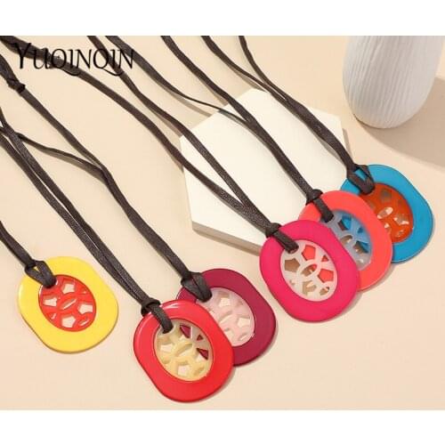 Vintage Fashion Acrylic Necklaces for Women 2018 New Statement With Big Resin Pendant Long Leather Chains Necklace Gift Jewelry