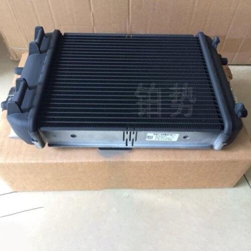 Car Coolant auxiliary cooler 2012-2017Ben tle yCo nti nen tal GTF lyi ngS pur turbocharged water tank small water tank radiator