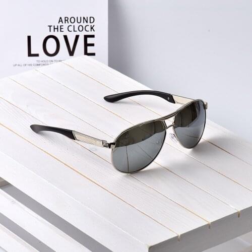UEESHOP Brand Classic Men Polarized Sunglasses Men/Women Driving Pilot Sunglass Man Eyewear High Quality Sun Glasses