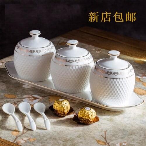 Fashion belt cover ceramic pot seasoning box European seasoning salt creative bone seasoning bottle