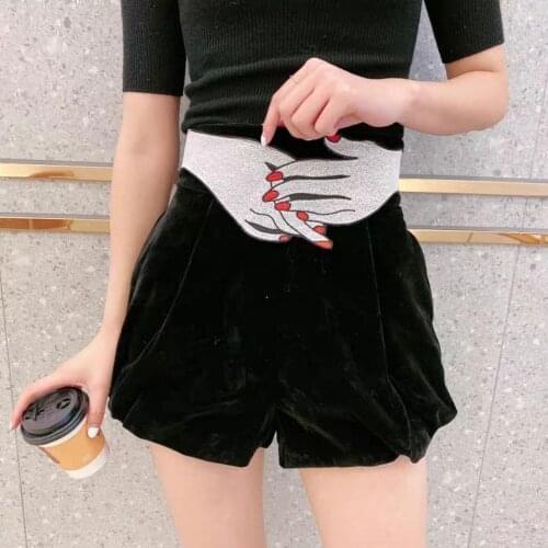 Large size 2021 Autumn New Retro Velvet Lantern Shorts Womens Fashion Hand Embroidery Design High Waist Wear Short