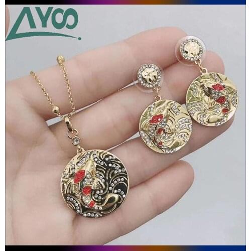 AYoo High Quality SWA New Gloss Fish Series Good Luck Koi Shape Coin Pendant Necklace Jewelry Best Girlfriend Gift
