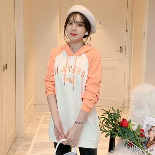 Winter maternity dress new Korean version of the hooded top plus velvet sweater loose long paragraph letters embroidered dress