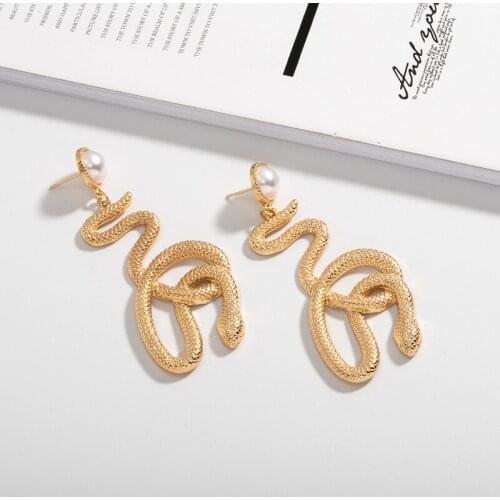 Chinese Style Gold Color Metal Twisted Snake Earrings Necklace Jewelry Set for Women Alloy Crazy Animal Pearl Long Earring Set