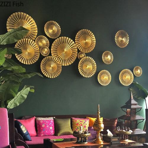 Vintage Wooden Disc Wall Decoration Gold Carved Disc Three-dimensional Wall Hangings Home Sofa Background Wall Hanging Pendants
