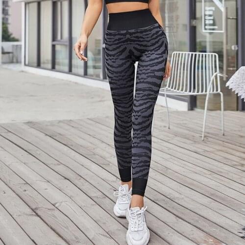 2021 Autumn And Winter New Nude Yoga Pants Womens High Waist Hips Running Tight Elastic Feet Sports Fitness Pants