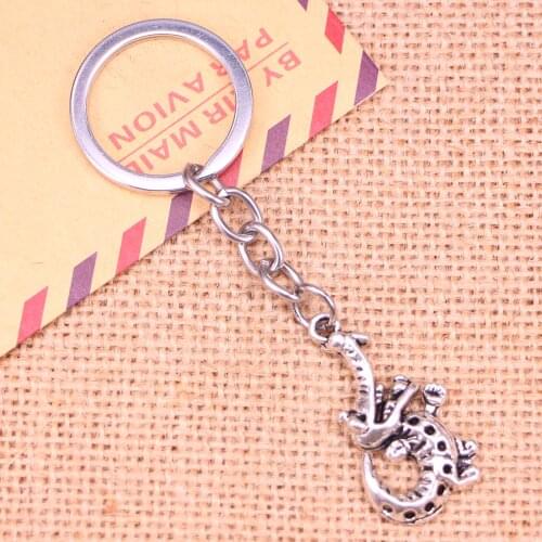 20pcs New Fashion Keychain 34x18mm alligator crocodile Pendants DIY Men Jewelry Car Key Chain Ring Holder Souvenir For Gift