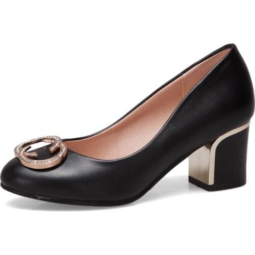 Early spring in 2019 new product fashion thick with high with round head size size 32-43 shallow mouth joker single woman shoes