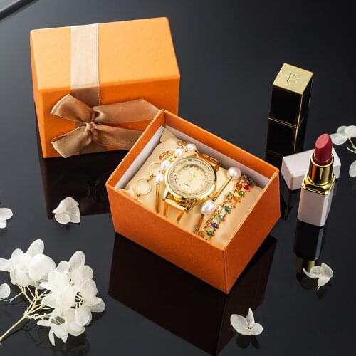 Watch Gift Set for Woman 6Pcs/Set Fashion Quartz watch Gold and 5pcs Bracelet set Gift Box Set for Valentines Day Gift