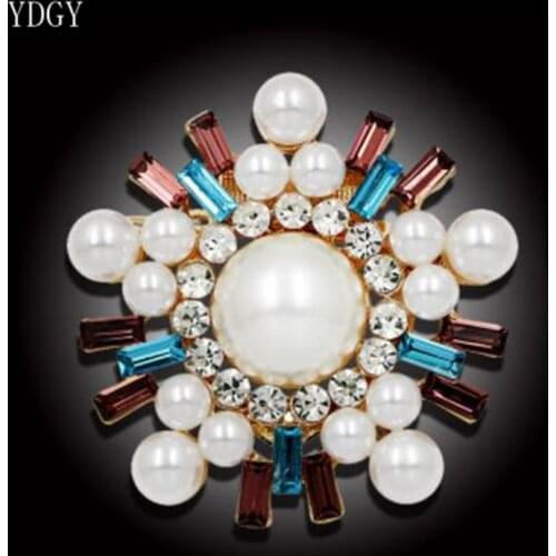 YDGY Big Flower Women Brooches Crown Design Vintage Brooch Pins Collar Resin Gold Color Jewelry