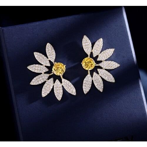 Luxury Green Zircon Petal Earring Womens Spring Jewelry Female Decoration for Girls 2021 Trend Floral Earring Stud