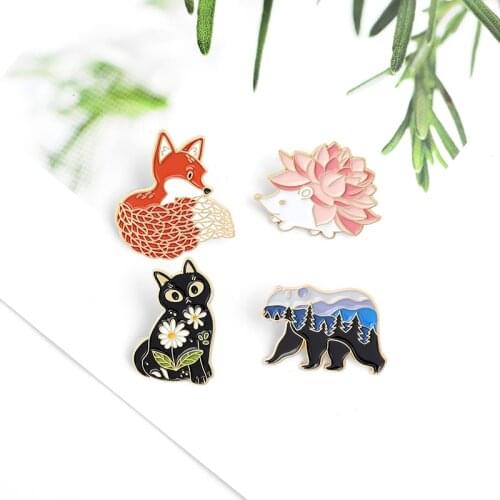 Cute Forest Garden Enamel Pins Fox Cat Bear Hedgehog Brooches Lapel Pin Cartoon Animal Badge Gifts for Kids Friends Wholesale