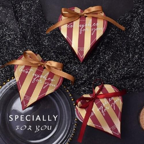 50pcs Heart Shape Candy Box Wedding Gift Box Mini Birthday Party Christmas Present Chocolate Boxes Packing Candy Bag Gifts