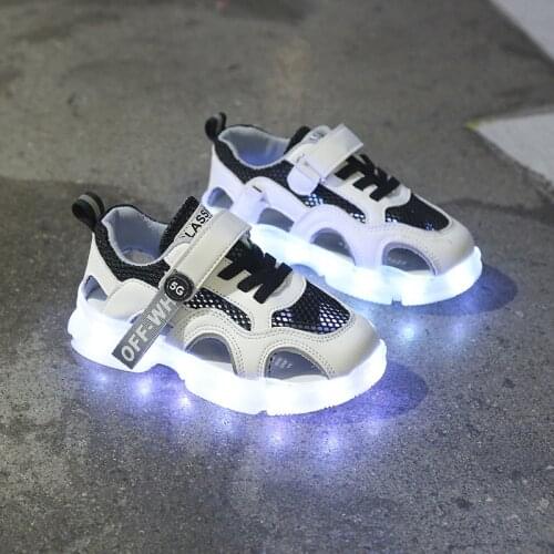 2021 Size 25-36 Children Luminous Sandals Kids Glowing Shoes Boys Soft Bottom Light Up Shoes Fashion Non-slip Sandals for Girls