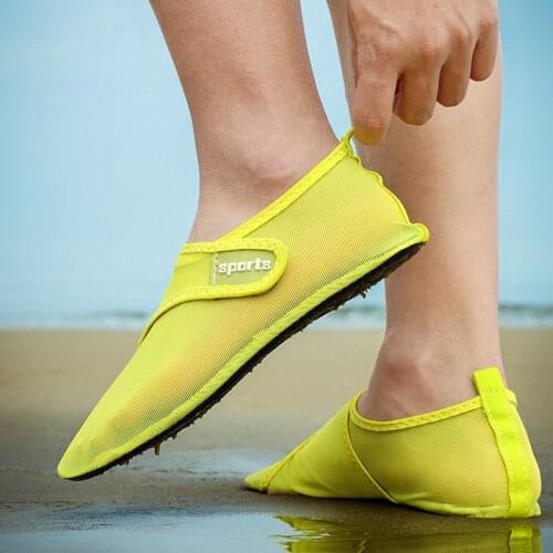 Men Women Barefoot Water Shoes Quick-Dry Summer Beach Adjustable Mesh Swim Socks &T8