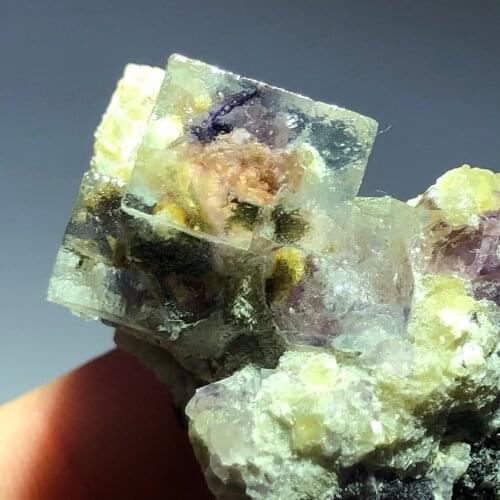 40.4gNatural transparent purple fluorite wolframite stone home decoration ring vein healing geology teaching specimen decoration