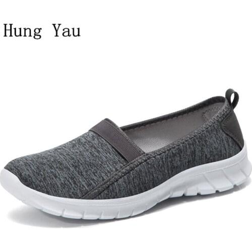 Women Flat Casual Shoes 2018 Autumn Fashion Outdoor Breathable Couple Shoes Woman Platform Slip On Comfortable Plus Size 36-46
