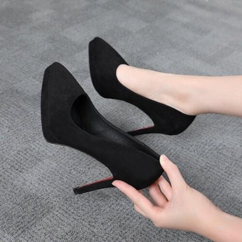 YONGQIN Suede Pumps