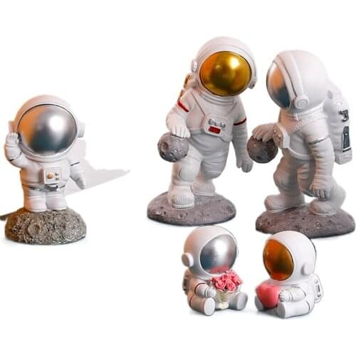 Astronaut Spaceman Creative Statue Car Decor Art Crafts Abstract Home Office Desktop Decoration Ornament Birthday Gift Present