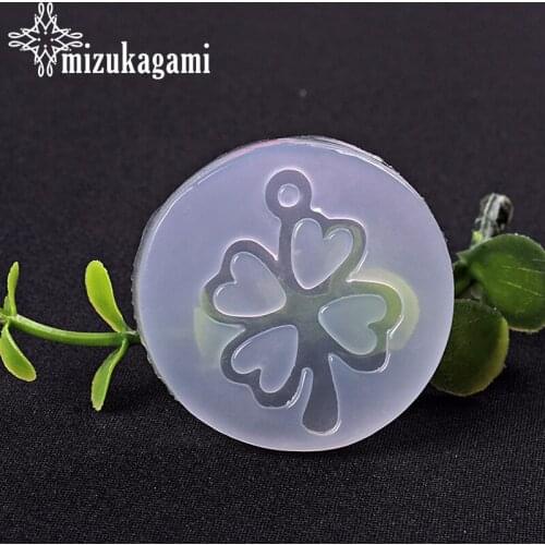 UV Resin Jewelry Liquid Silicone Mold Four Leaf Grass Silicone Charms Pendant Molds For DIY Intersperse Decorate Making Jewelry