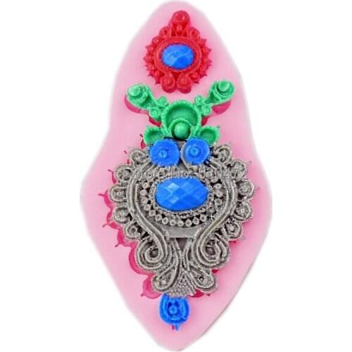 1 PCS Flower pendant mold/Silicone fondant cake mold /chocolate mold FM