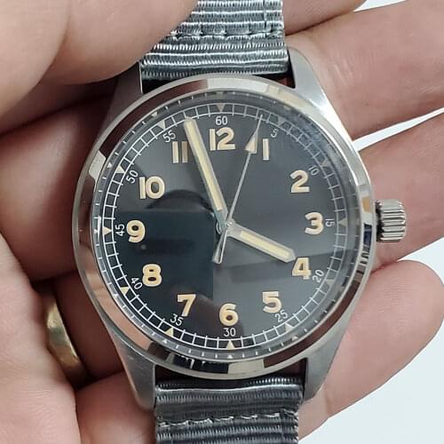 Watch case sterile dial stainless steel 40mm sapphire with Japanese NH35 automatic movement green luminous