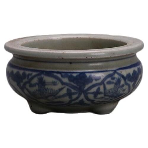 Collection of tripod censer with blue glaze, blue and white crane in Wanli year of Ming Dynasty in Jingdezhen, China